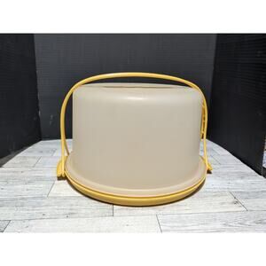 Vintage 10” Tupperware Harvest Gold Cake Taker Keeper W/ Lid, Tray & Handle